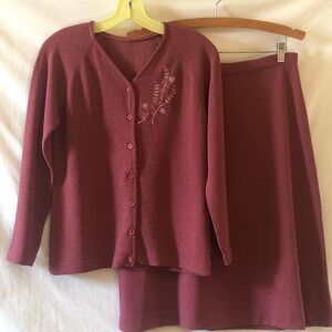 Vtg Womens M 2 Pc Skirt Set Cardigan Button Down Mauve Floral Embroidery Stretch